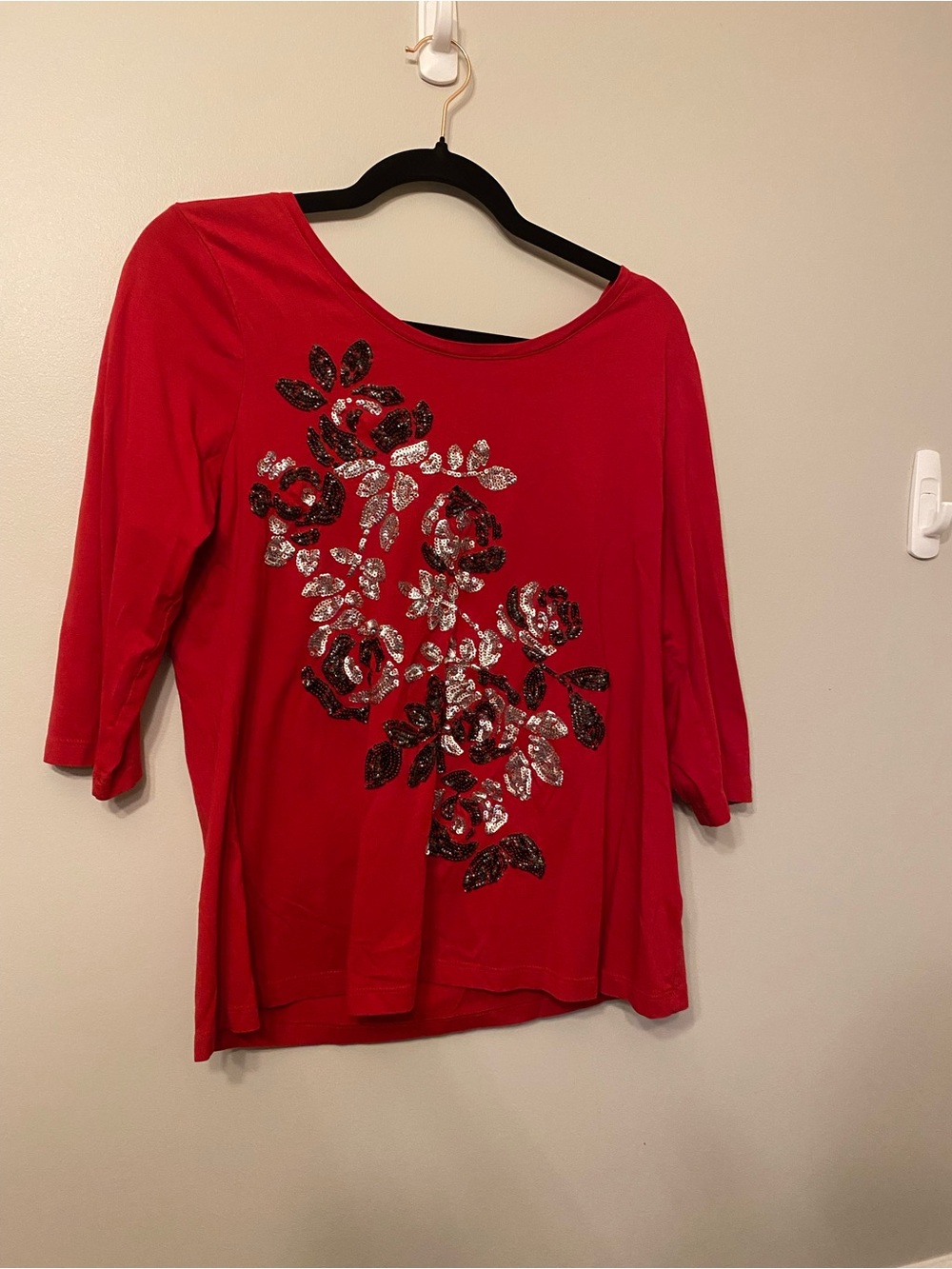 Red Sequin Floral Scoop Neck Long Sleeve Top